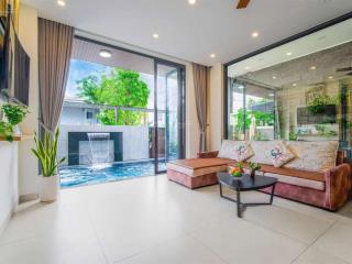 Villa 9 phòng ngủ hồ bơi sân vườn cực đẹp, sẵn cho khách vào ở ngay