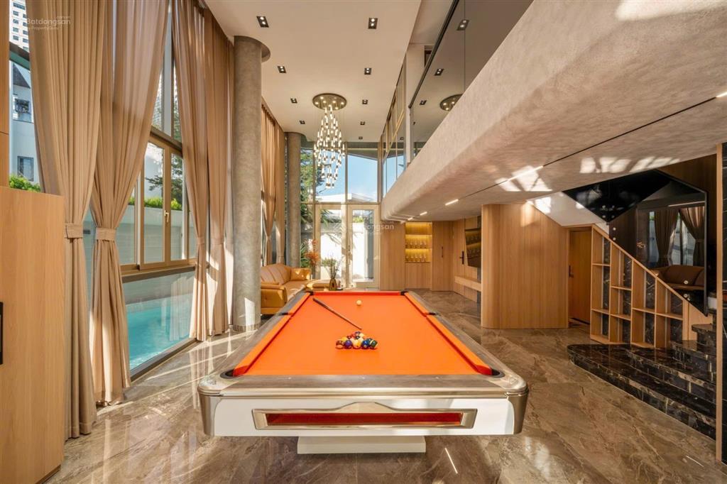 Biệt thự 6 phòng ngủ cao cấp, view pháo hoa cực đẹp full nội thất sang trọng luxury