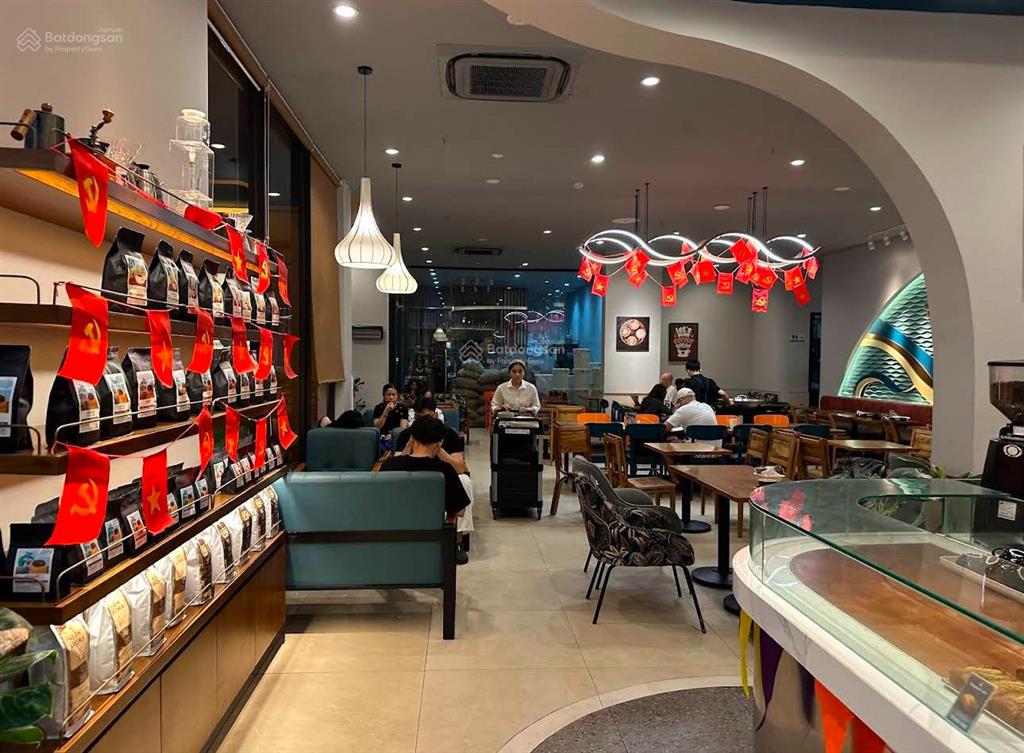 Cho thuê mặt bằng đường an thượng 2 và trần bạch đằng, mặt bằng vị trí cực đẹp phố đi bộ