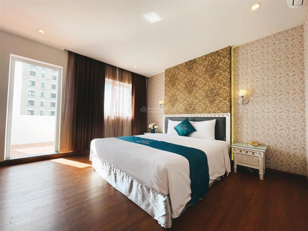 Khách sạn biển 8 tầng 45 phòng nằm sát biển, vị trí cực đẹp, cần cho thuê nhanh