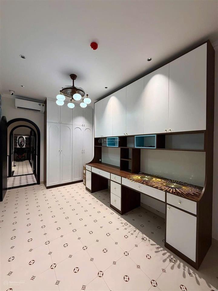 Bán gấp trong tháng, toà căn hộ cao cấp dòng tiền 100 triệu/ tháng. vị trí nằm sát biển cực đẹp
