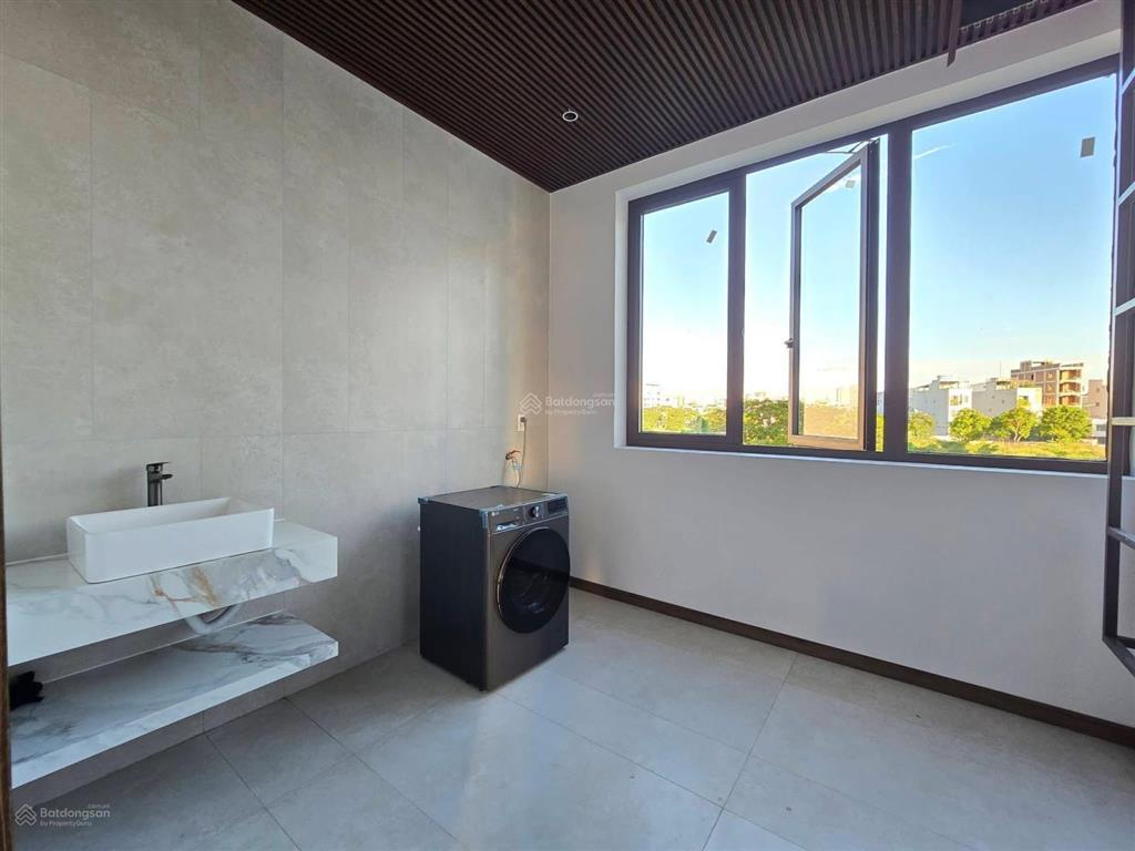 Villa cao cấp gần sông hàn  khách nga thuê 90tr/tháng  giá 22 tỷ
