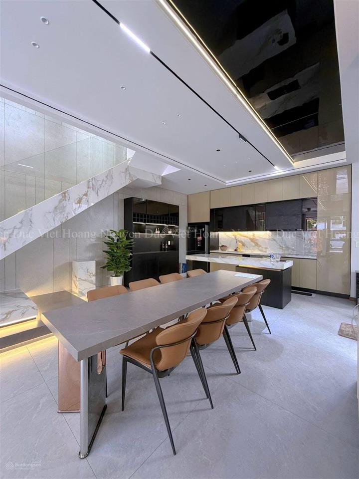 Villa cao cấp gần sông hàn  khách nga thuê 90tr/tháng  giá 22 tỷ