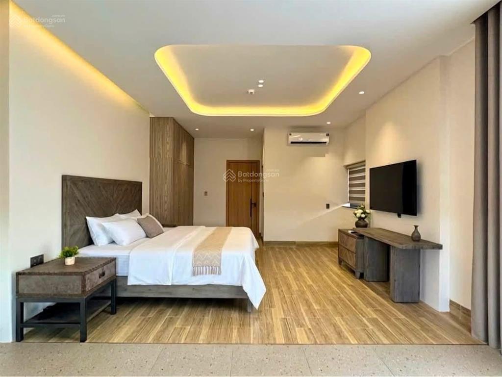 Villa 6 phòng full nội thất cao cấp, có hồ bơi cực đẹp