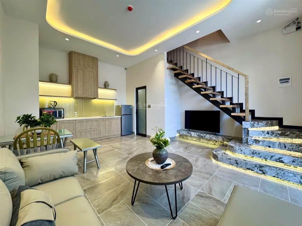 Villa 6 phòng full nội thất cao cấp, có hồ bơi cực đẹp