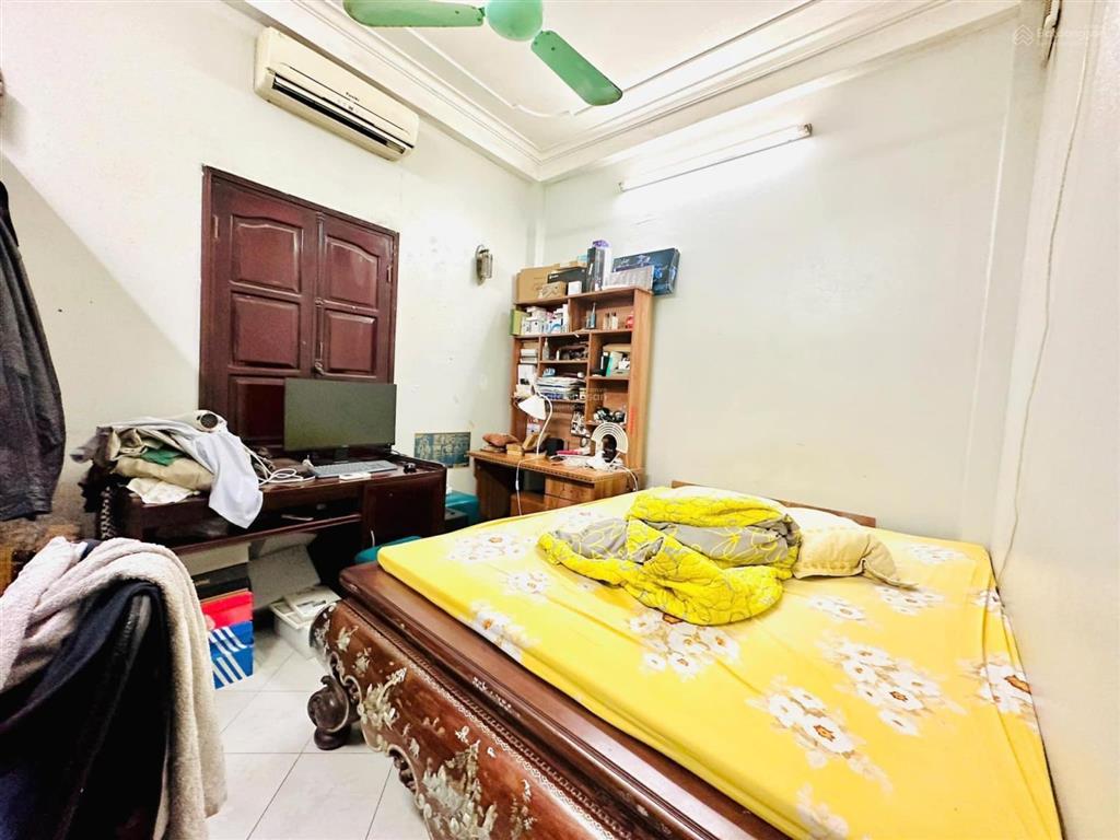 Bán nhà mặt phố chùa quỳnh, hai bà trưng, tiện kinh doanh 5 tầng 43m2 giá 19.9 tỷ  0983 320 ***