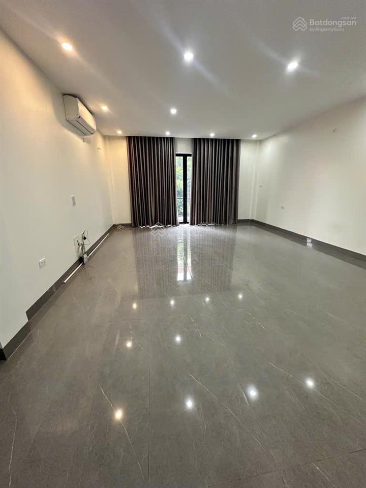 Bán nhà riêng tại nguyễn văn linh, 7 tỷ, 52m2, 6pn, 5wc, uy tín, hot!