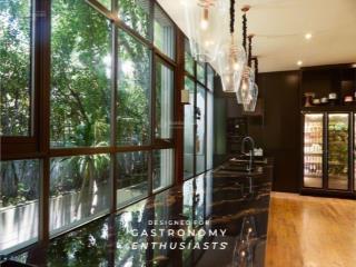 Bán biệt thự phú giaphú mỹ hưng, giá 120 tỷ, nội thất mới.  0907 904 *** em loan