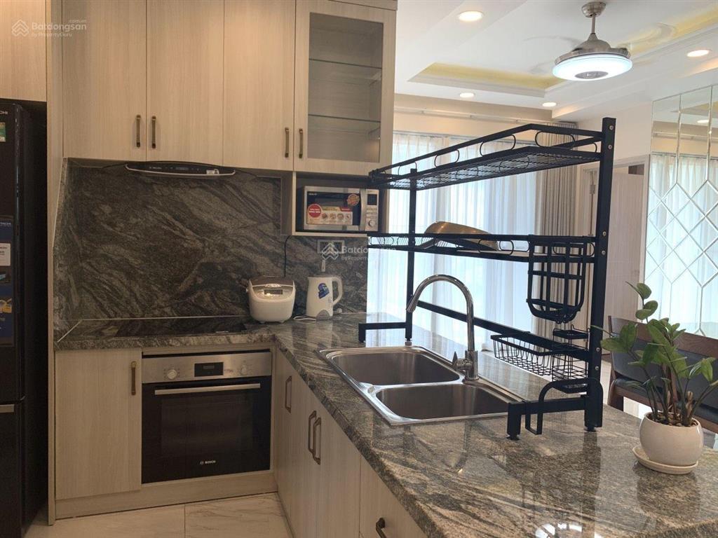 Bán midtown m5 the grande 110m2 view biệt thự. giá 12 tỷ.  0907 904 *** em loan