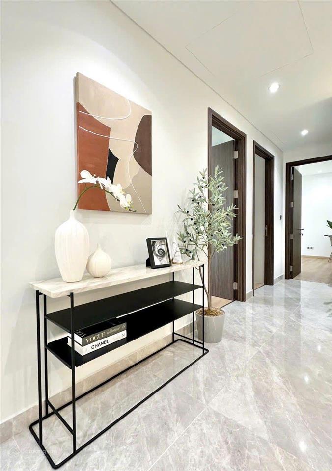Bán midtown m8 the peak 3 phòng ngủ nội thất mới. 17,5 tỷ net.
 0907 904 *** em loan