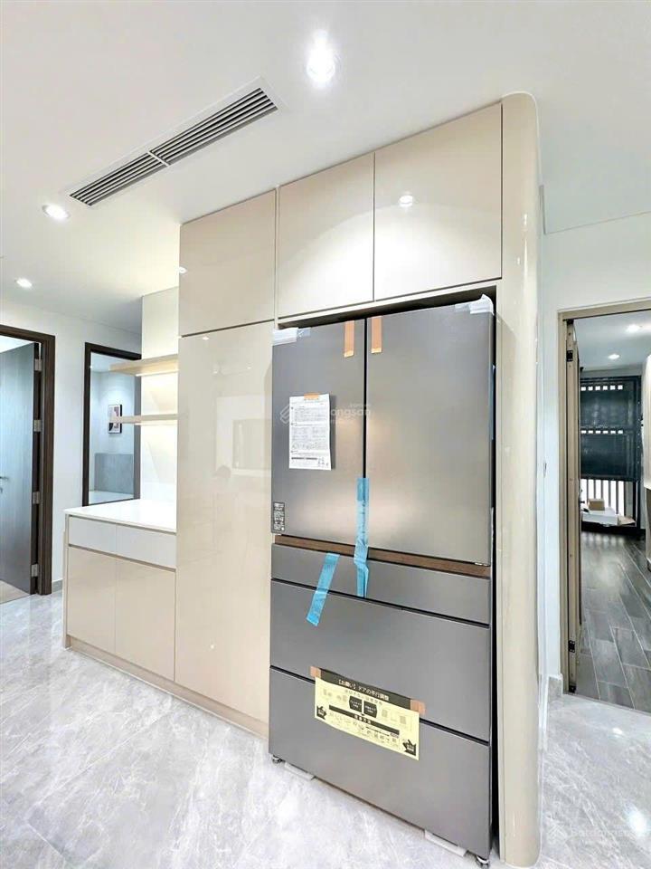 Bán midtown m8 the peak 3 phòng ngủ nội thất mới. 17,5 tỷ net.
 0907 904 *** em loan