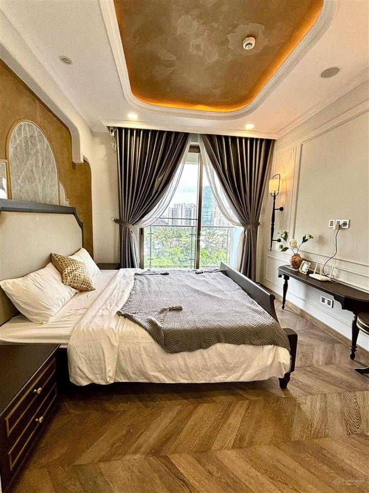 Bán midtown m8 the peak 3 phòng ngủ view sông. giá 19 tỷ.  0907 904 *** em loan