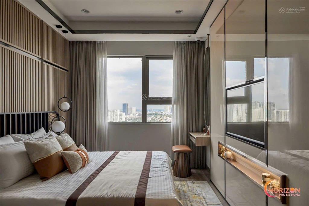 Cho thuê căn hộ cao cấp 3 phòng ngủ the horizon, view sông giá 60 triệu.  0907 904 ***