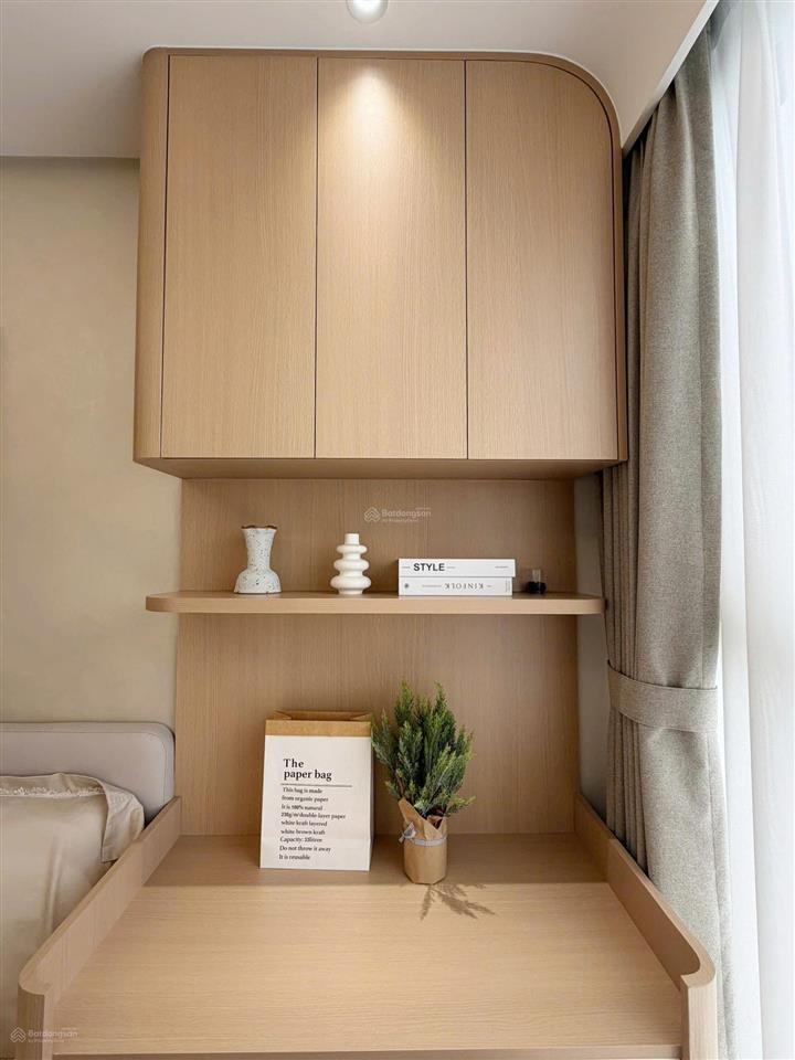 Bán căn hộ midtown 3 phòng ngủ, view sông, giá 17,3 tỷ.  0907 904 *** (zalo, viber)