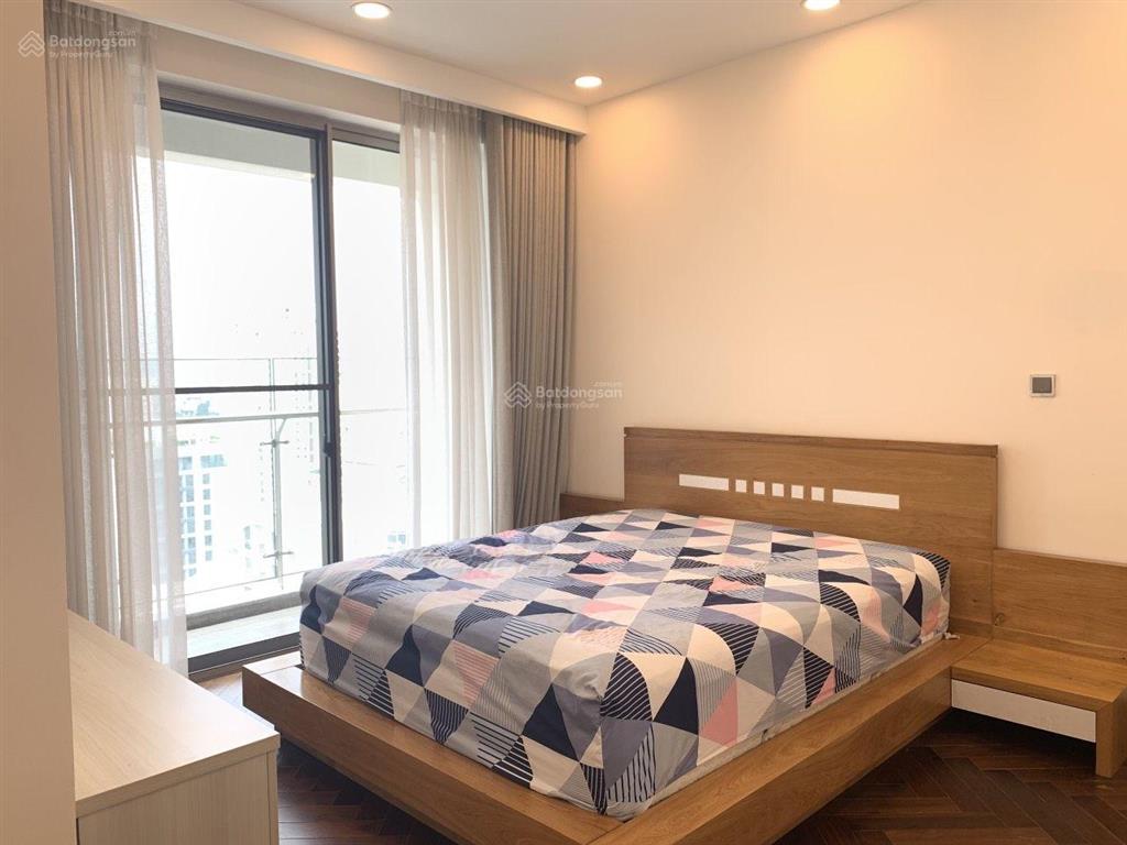 Bán midtown m5 110m2 giá 12 tỷ, sổ hồng.  0907 904 *** loan