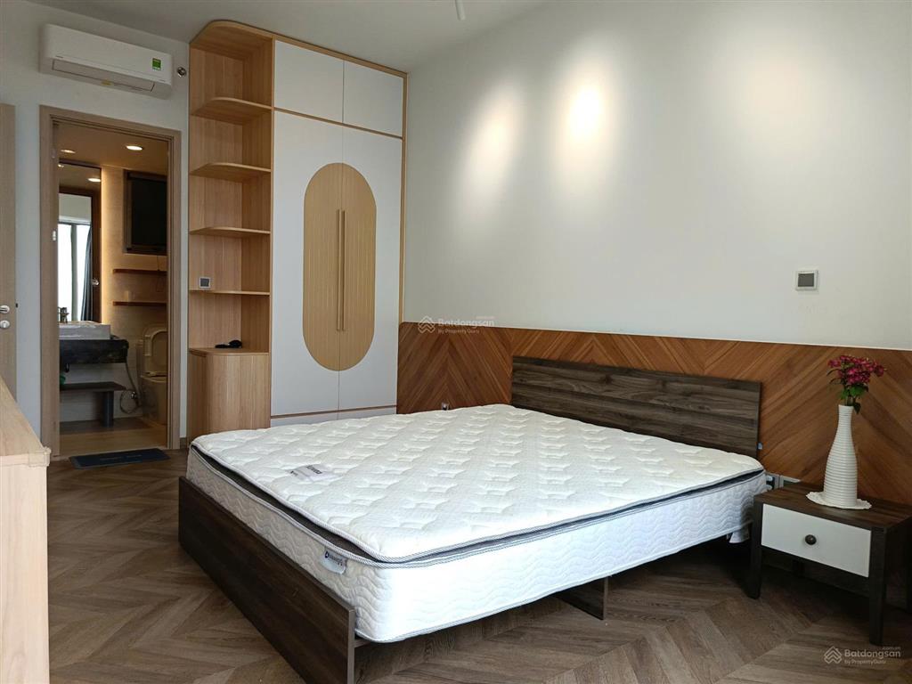 Bán căn hộ midtown m8 view biệt thự, có ô đậu xe.  0907 904 ***