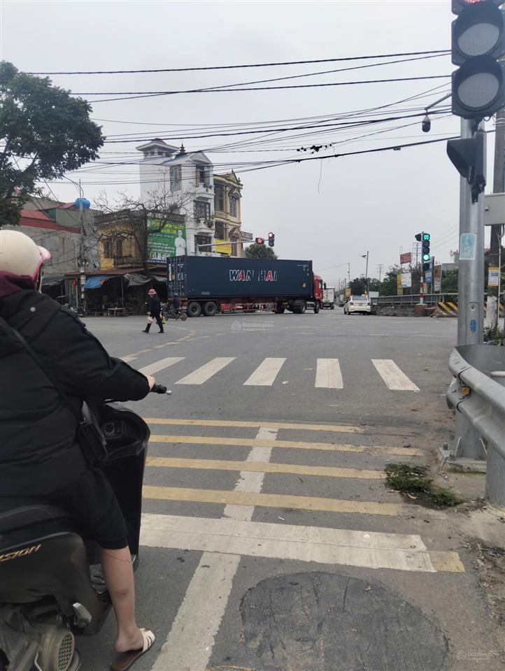 Hàng hiếm trung tâm hưng hà  mặt đường 224