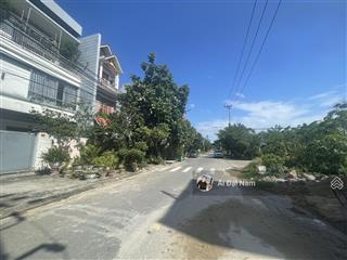 Bán lô đất mt đường hoàng trọng mậu . dt  90m . khu bãi tắm sơn thuỷ