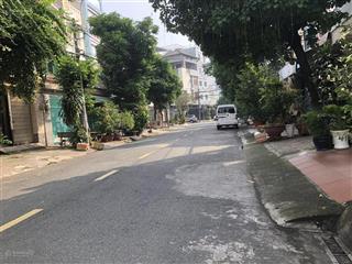 Chính chủ bán gấp nhà mt đường 26, tên lửa 4x20m, 1 trệt 2 lầu sân thượng, sát vách aeon bình tân
