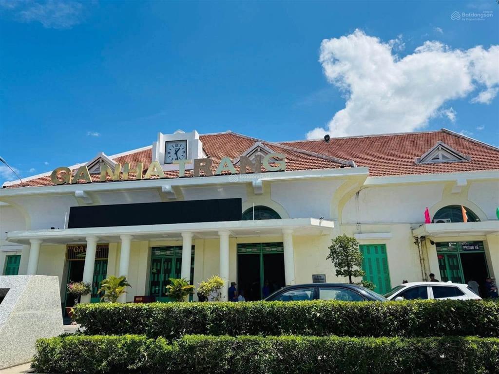 Bán nhà đường thái nguyên ngang 4,75m giá 21 tỷ