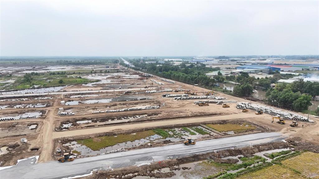 Đất thổ cư mt xuân thới sơn nằm giữa vinhomes hóc môn và depot metro an hạ 9.9 tr/m2, 0916 767 ***