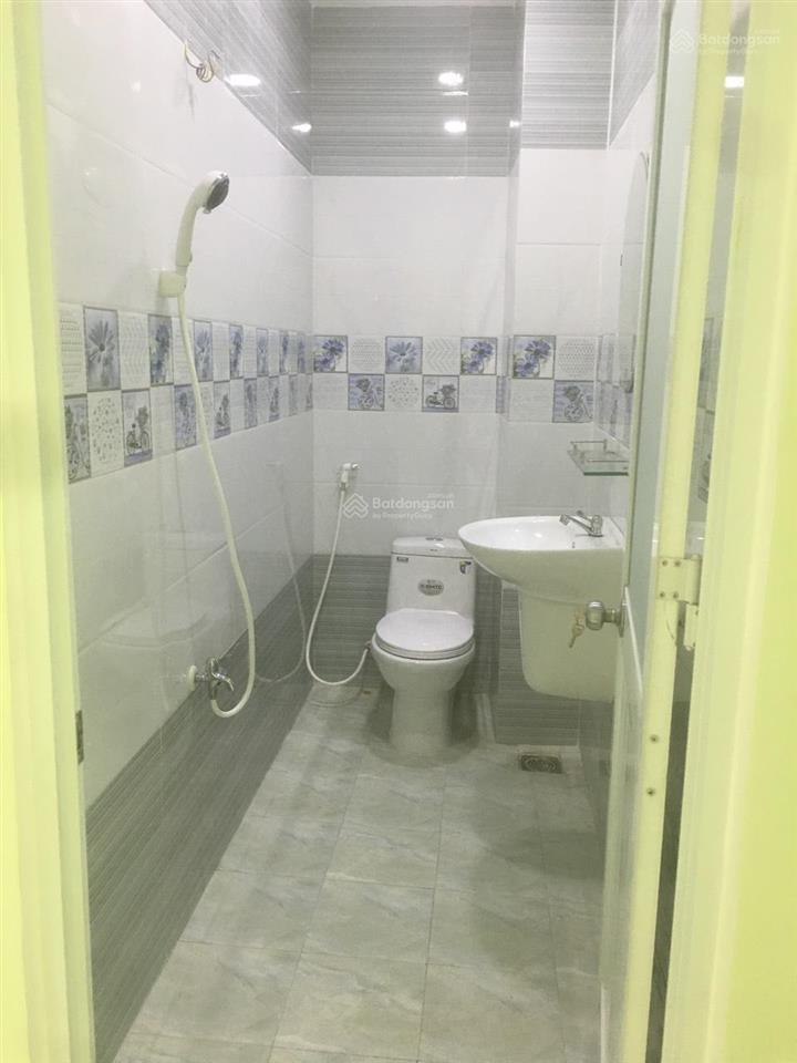 Bán nhà hẻm 3m phạm văn chí, 38m2, 2 lầu, 4 phòng