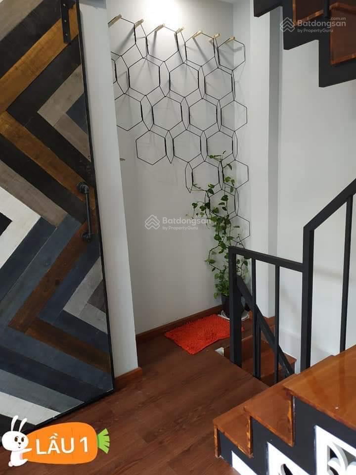 Cho thuê nhà nhỏ hồng bàng, 2 lầu, 2 phòng ngủ, 2 wc, giá chỉ 6 tr/tháng!