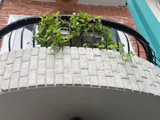 Cho thuê nhà nhỏ hồng bàng, 2 lầu, 2 phòng ngủ, 2 wc, giá chỉ 6.5 tr/tháng!