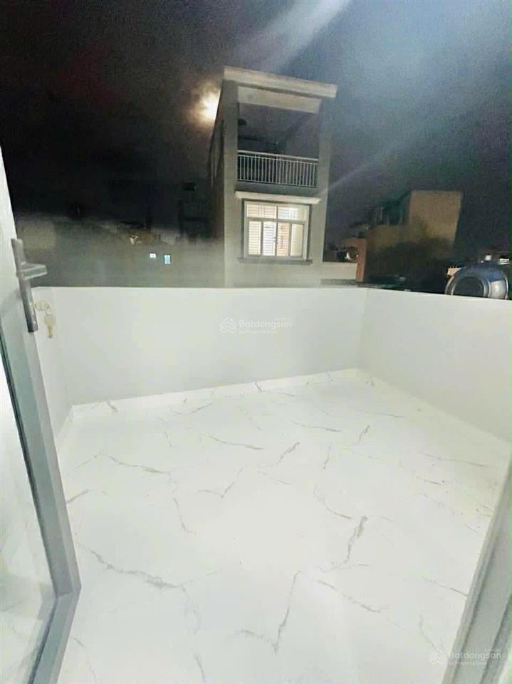 Bán nhà hxh nguyễn văn luông, 3mx11m, 1 lầu sân thượng, giá 4.6 tỷ