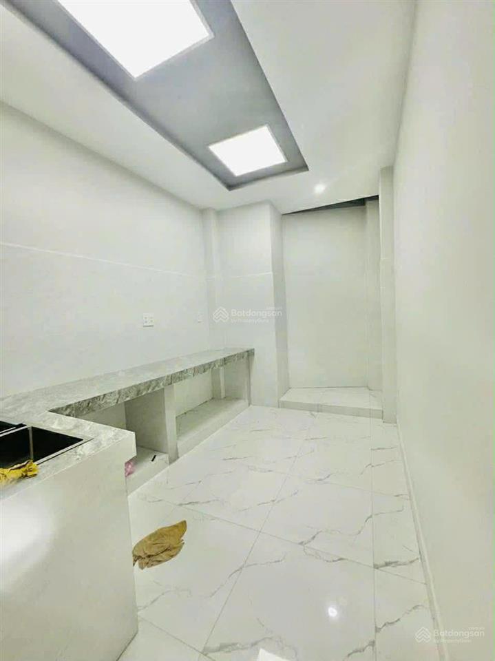 Bán nhà hxh nguyễn văn luông, 3mx11m, 1 lầu sân thượng, giá 4.6 tỷ