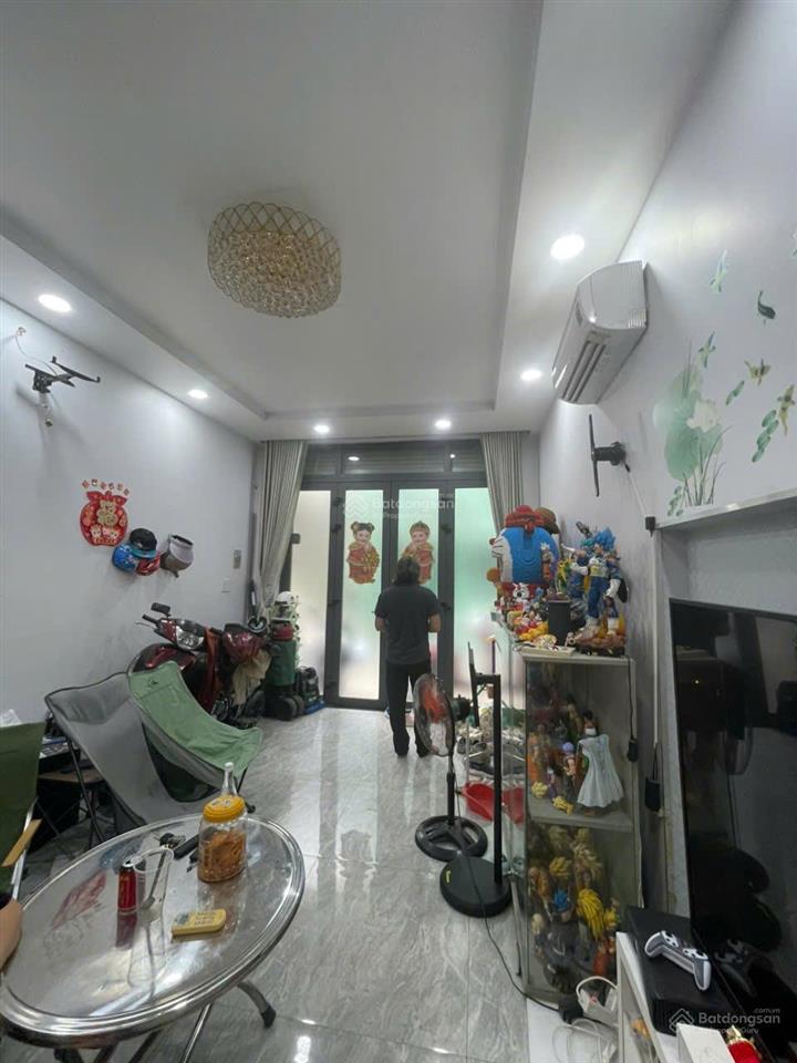 Nhà đẹp bà hom q6 btct 2 tầng, nở hậu tài lộc, chỉ 5.1 tỷ