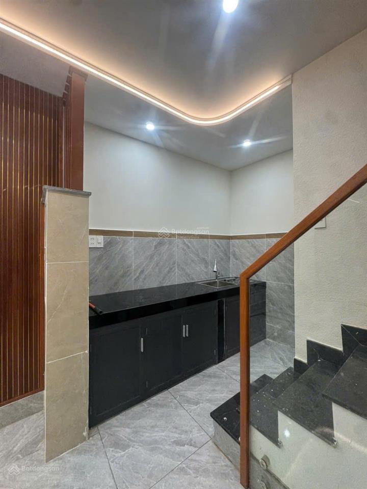 Bán nhà mới hẻm 3m hậu giang, 1 lầu 2 pn, giá 3.95 tỷ!