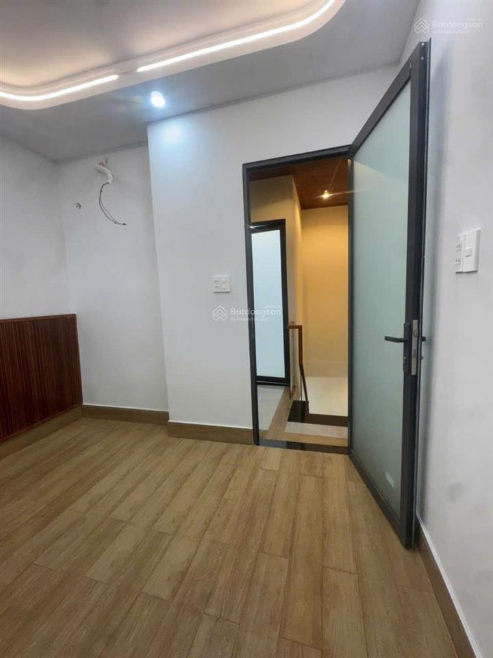Bán nhà mới hẻm 3m hậu giang, 1 lầu 2 pn, giá 3.95 tỷ!