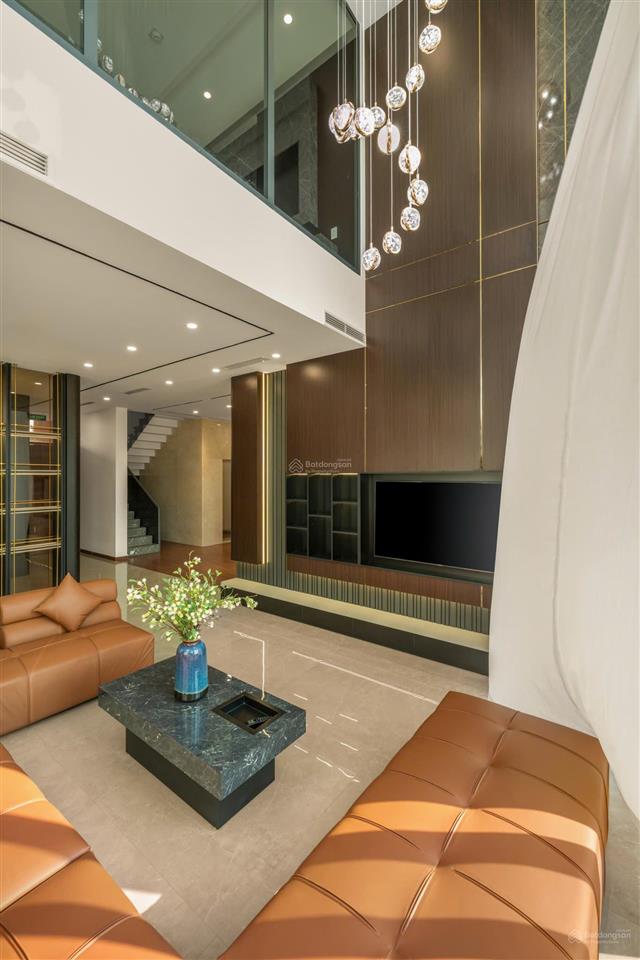 Cho thuê biệt thự 3 tầng regal victoria biển nam đà nẵng đối diện sân golf brg có hồ bơi giá tốt
