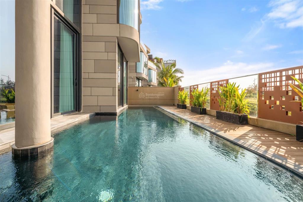 Cho thuê biệt thự 3 tầng regal victoria biển nam đà nẵng đối diện sân golf brg có hồ bơi giá tốt