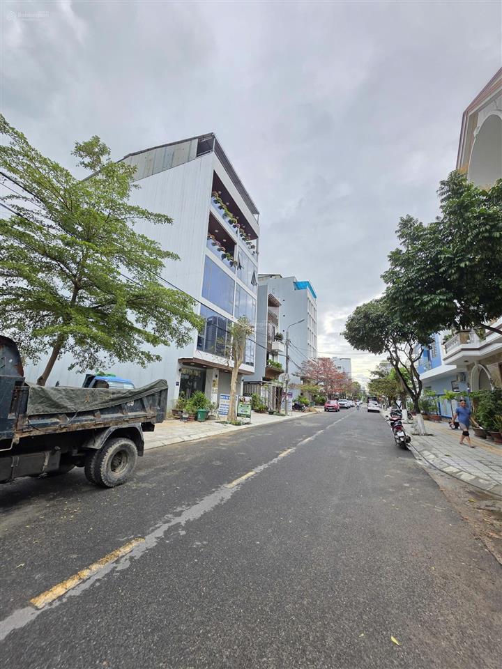 Bán lô đất 90m2 đường ngô quang huy gần hồ nghinh cách biển 400m khu vực sầm uất phù hợp làm căn hộ