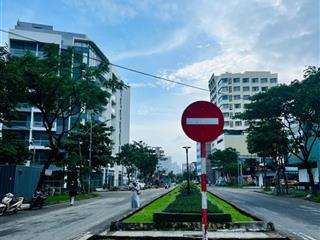 Bán lô góc 2 mặt tiền 465m2 đường lê văn quý gần biển mỹ khê được xây cao tầng xây khách sạn