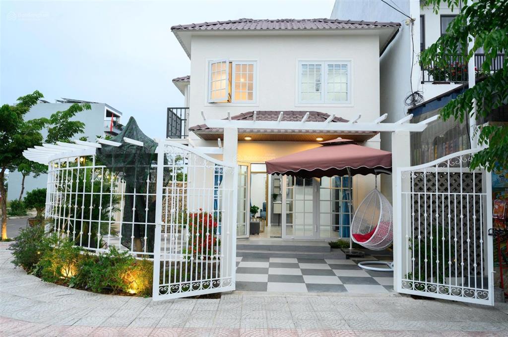 Cho thuê villa 4pn + 2 sofa bed đường anh đức kđt đầm sen hòa xuân