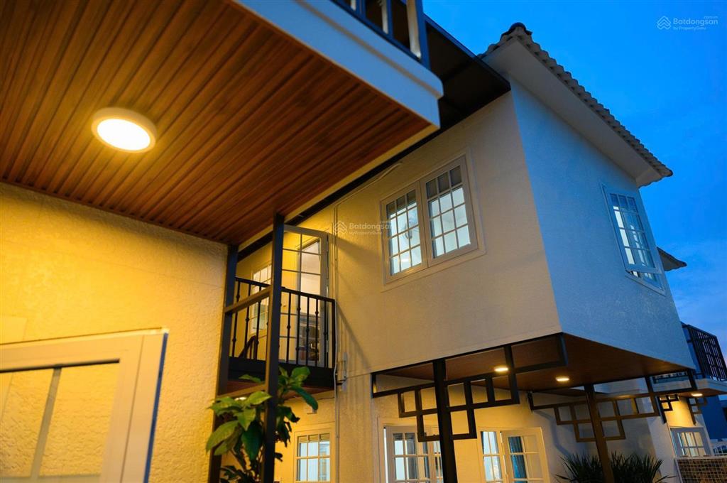 Cho thuê villa 4pn + 2 sofa bed đường anh đức kđt đầm sen hòa xuân