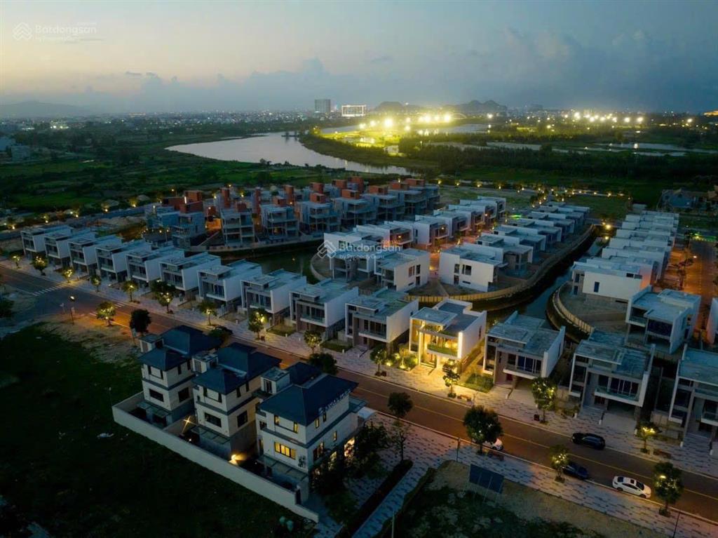 Bán căn villa 410m2 dự án regal victoria cạnh sân golf brg bên sông cổ cổ sát biển khai thác tốt