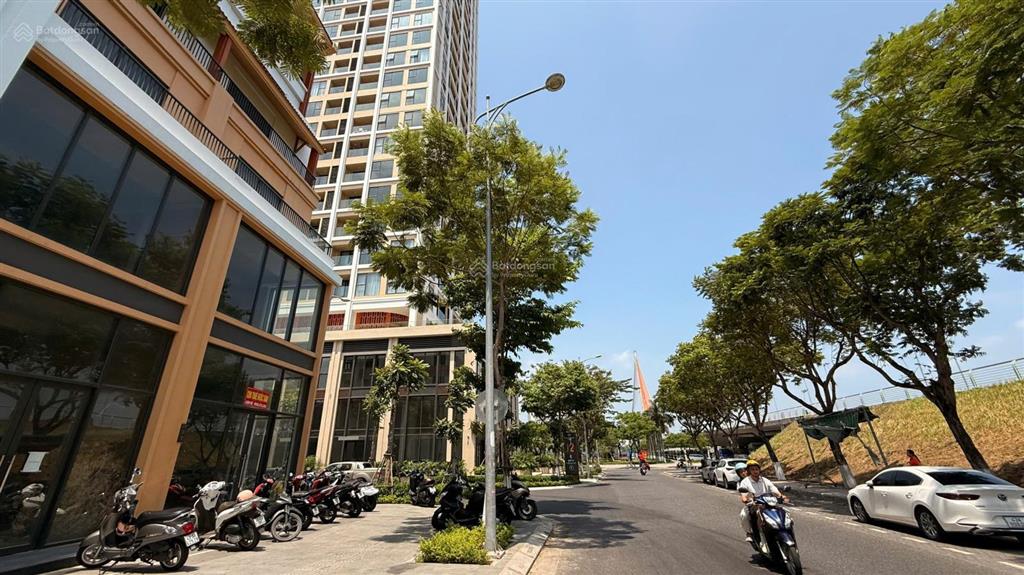 Bán shophouse 5 tầng căn góc 2 mặt tiền đường phạm hữu kính  trần thị lý đối diện tòa sun panoma2