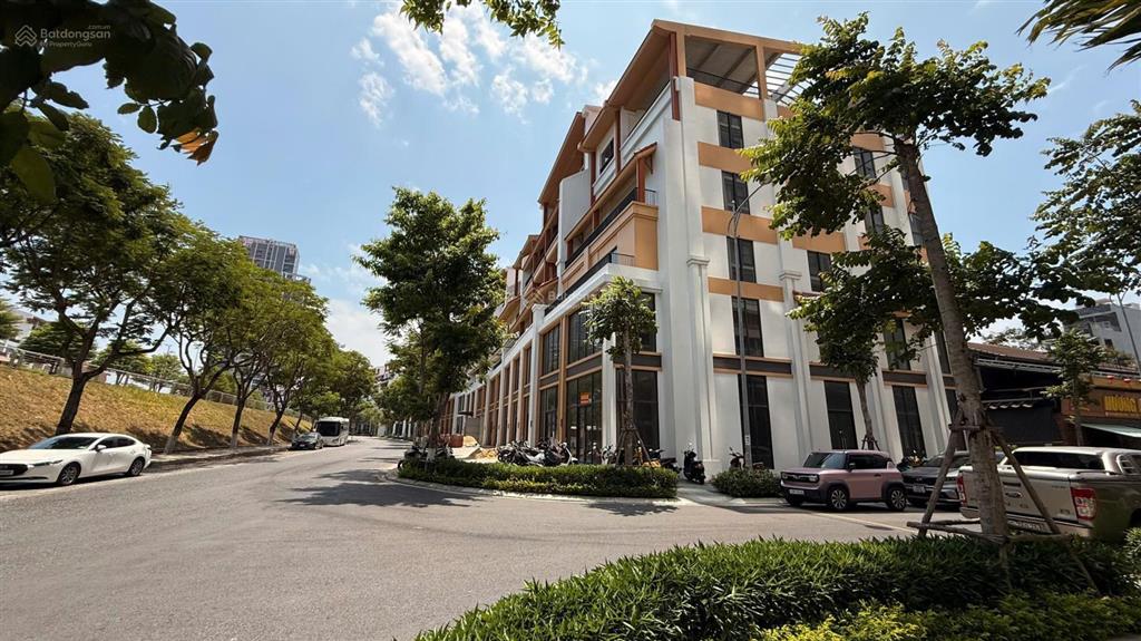 Bán shophouse 5 tầng căn góc 2 mặt tiền đường phạm hữu kính  trần thị lý đối diện tòa sun panoma2