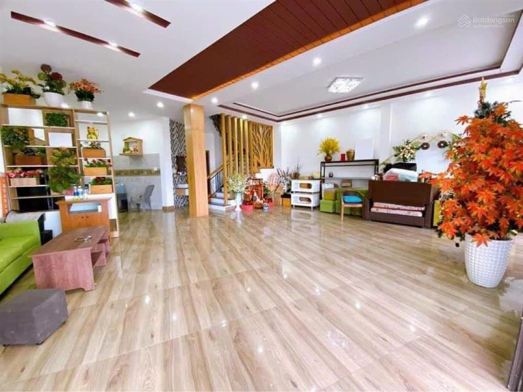 Bán nhà 3 tầng đường yên khê 2 trung tâm thanh khê view kênh sinh thái mát mẻ ra biển 500m