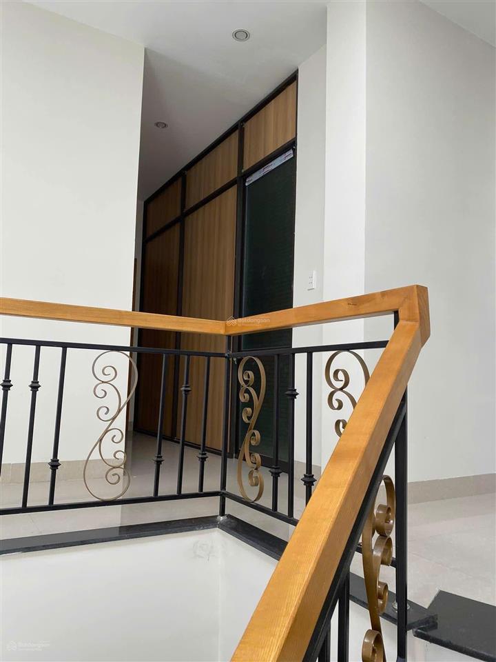 Bán nhà 3 tầng đường yên khê 2 trung tâm thanh khê view kênh sinh thái mát mẻ ra biển 500m