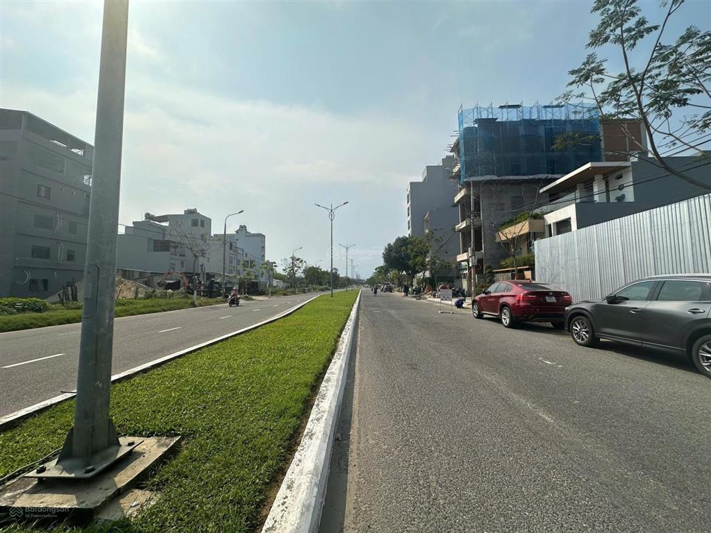 Bán lô góc 2 mặt tiền vương thừa vũ  trần duy chiến 222m2 được xây cao tầng siêu vip gần biển