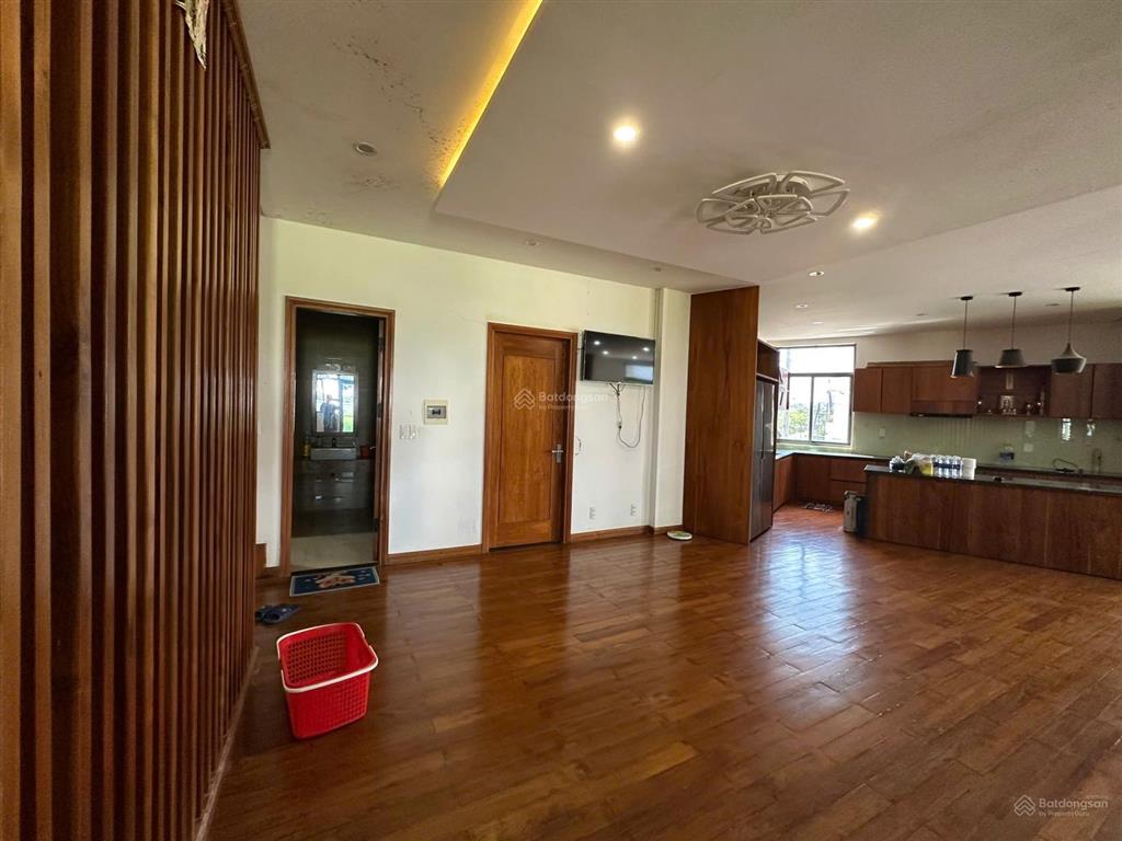 Cho thuê nhà hai mặt tiền 3 tầng đường lê văn duyệt giao lý nhật quang, đà nẵng, view sông hàn đẹp