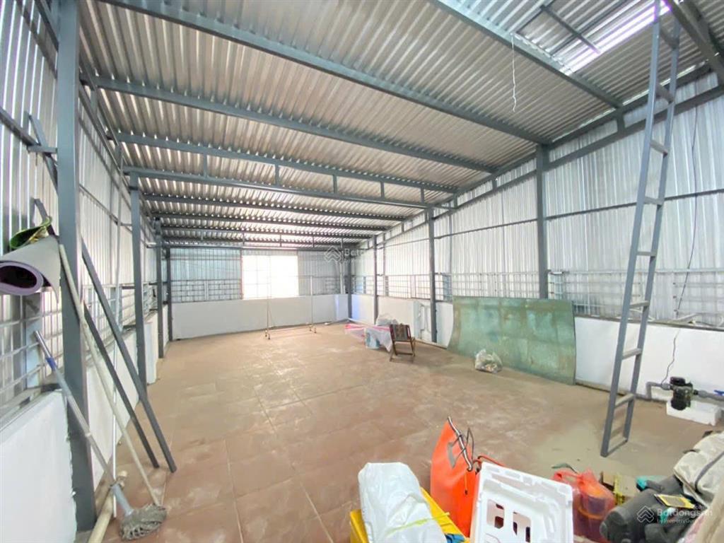 Bán nhà 3 tầng đường thế lữ sát vương thừa vũ, vị trí trung tâm sơn trà, ra biển 900m