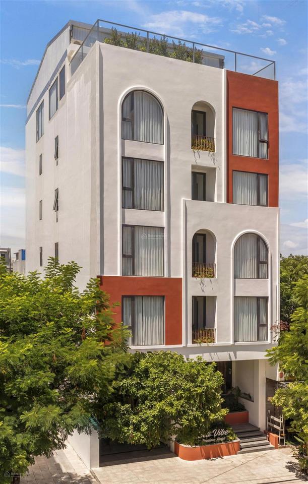 Bán khách sạn 7 tầng đường phạm thiều trung tâm biển mỹ khê đà nẵng dòng tiền 280 triệu