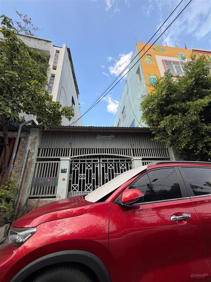 Bán đất tặng nhà 2 tầng đường phó đức chính gần biển mỹ khê, giá rẻ hơn thị trường 1 tỷ bán nhanh