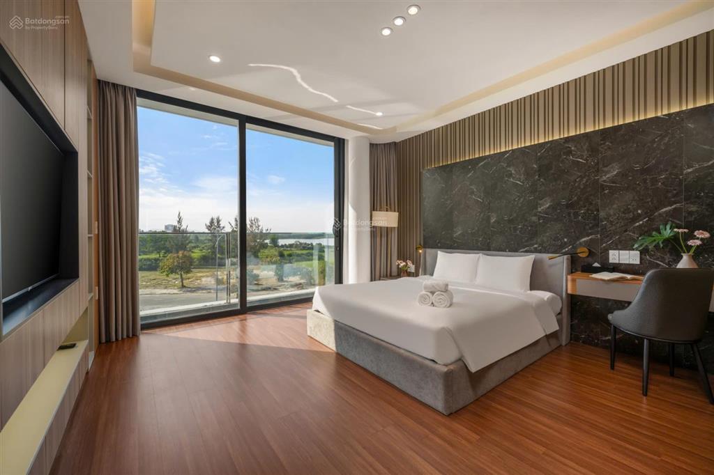 Cho thuê villa regal victoria 5pn 600m2  view sông gần biển đối diện cocobay đà nẵng